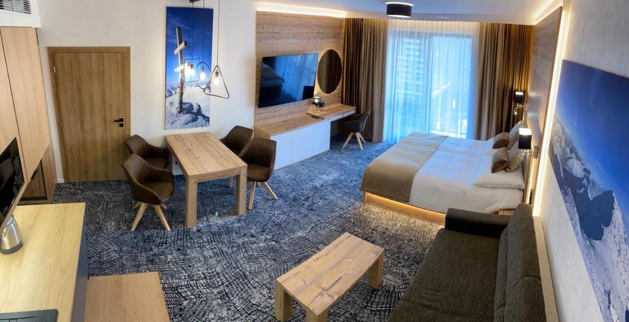 Luxusne Studia V Hoteli Akvamarin Bešeňová Kültér fotó